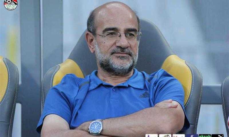 عامر حسين يقدم اقتراحًا بزيادة عدد الإنذارات قبل إيقاف اللاعب في الموسم الجديد