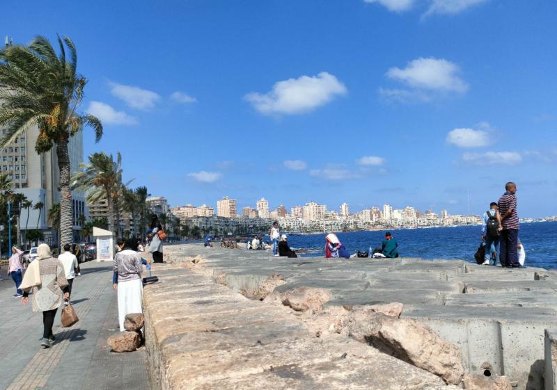 طقس الإسكندرية اليوم.. مائل للحرارة والعظمى تسجل 31 درجة