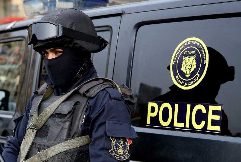 أمن قنا يكثف جهوده لضبط المتهم بقتل شقيقه وابنه وإصابة جاره بقنا