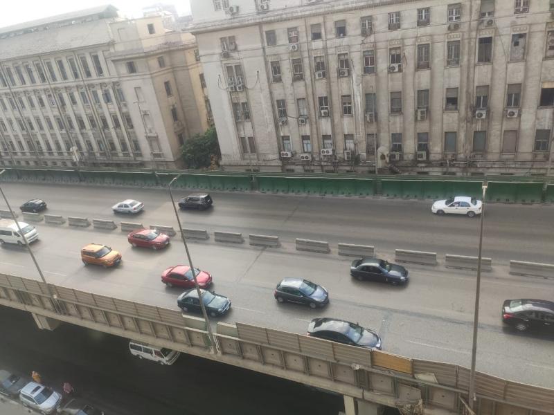 النشرة المرورية.. كثافات متوسطة بالطرق الرئيسية ومحاور وميادين القاهرة