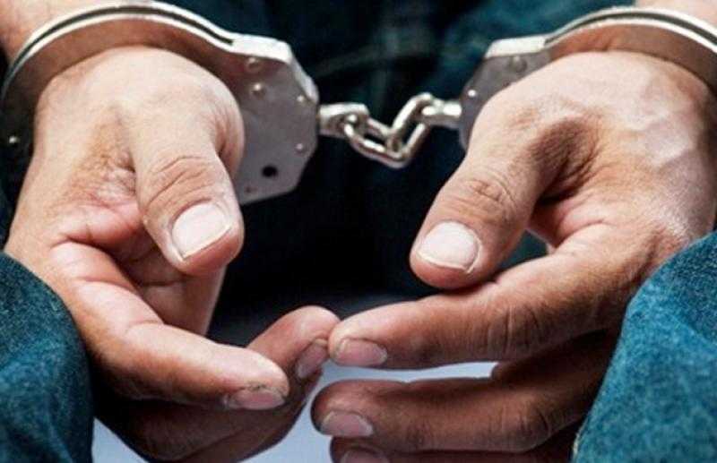 الأمن العام يضبط عامل خردة لسرقة قطع حديدية من أعلى أحد المحاور بالجيزة