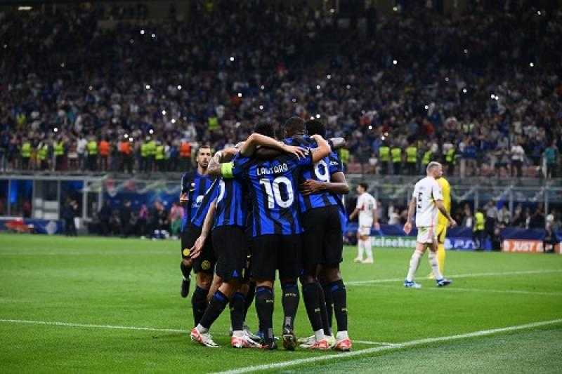 إنتر ميلان ينتزع فوزا صعبا على بنفيكا في دوري أبطال أوروبا