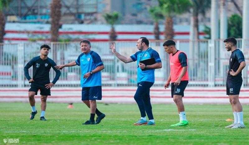 هل طلب أوسوريو تغيير الجهاز المعاون له في الزمالك؟ المدير الفني يُجيب