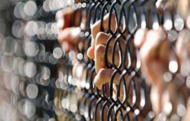 حبس متهم بحيازة وترويج أقرص مخدر في منطقة المطرية