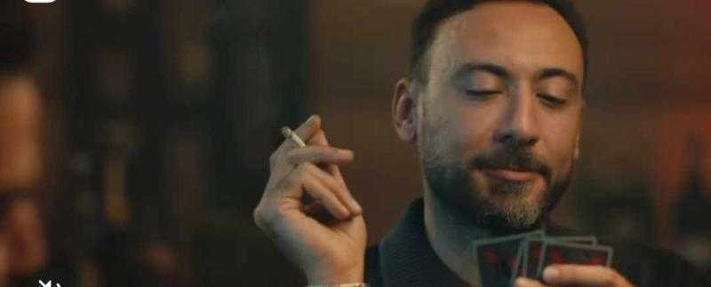 عابد عناني يروج لحكاية ”ولو بعد حين” من مسلسل ”حدث بالفعل”