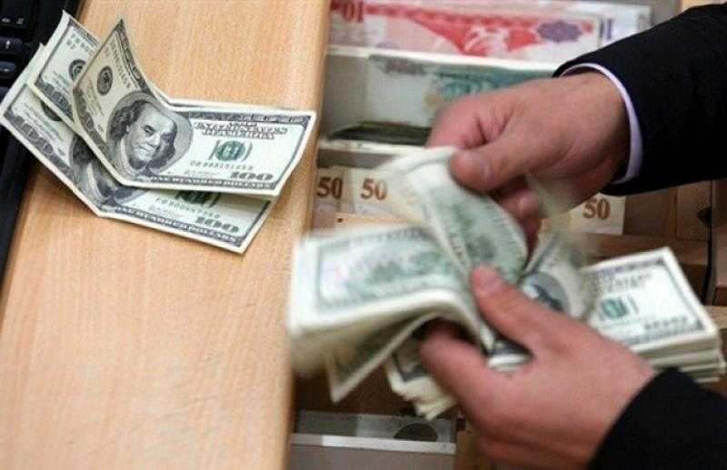 حبس مالك شركة للاتجار في النقد الأجنبي بالتجمع الخامس