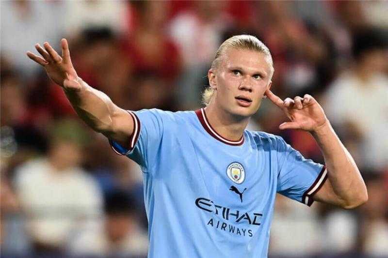 هالاند يتوج بجائزة ”جيرد مولر” كأفضل هداف في عام 2023