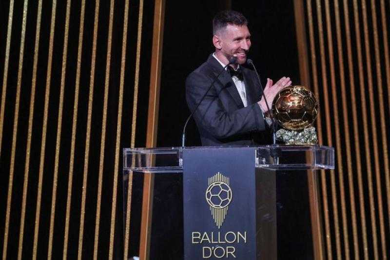 مالك إنتر ميامي لـ ميسي بعد تتويجه بالكرة الذهبية: «استمر في صنع التاريخ»