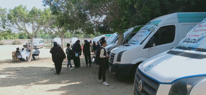 الكشف على 10 آلاف مواطن خلال 9 قوافل طبية في قرى سوهاج