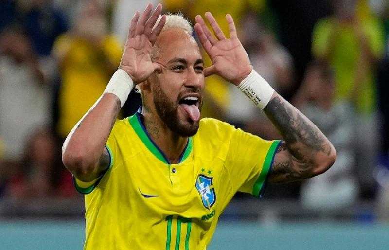 مدرب البرازيل: نيمار أحد أعظم اللاعبين في التاريخ