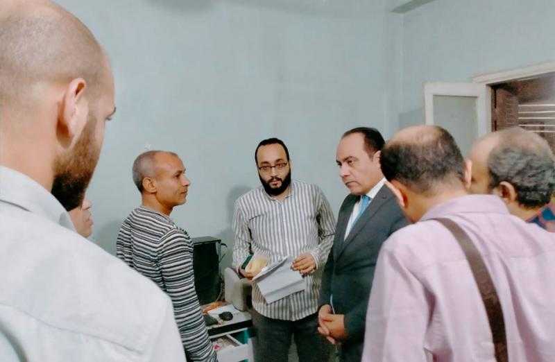 وكيل صحة سوهاج يُتابع العمل بمنظومة الشهادات الممكنة في 333 مكتب صحة