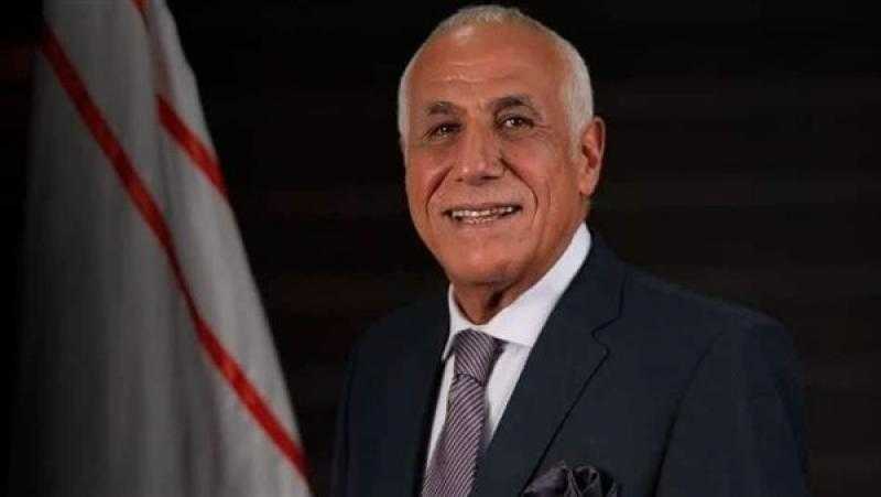 حسين لبيب يهنئ لاعبي الزمالك على التأهل لنهائي كأس مصر