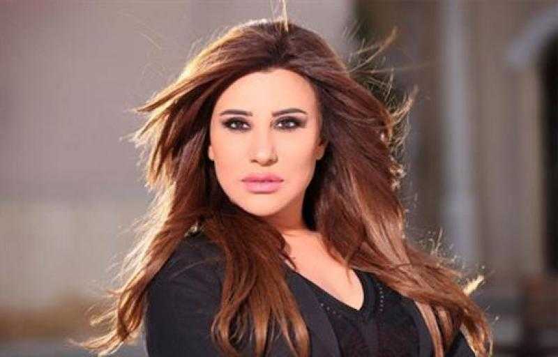 نجوى كرم أول فنانة عربية تفتتح قناة على «واتساب» للتواصل مع الجمهور مباشرة