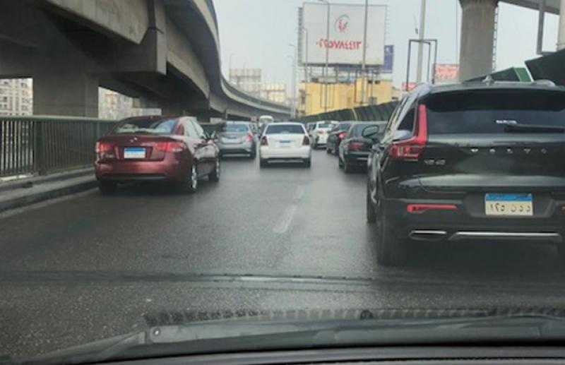 كثافات مرورية متحركة بالميادين الرئيسية ومحاور القاهرة صباح اليوم الإثنين