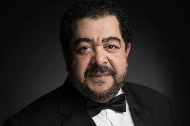 محمد هنيدي ينعى طارق عبدالعزيز: صديق العمر.. كسرت قلبنا