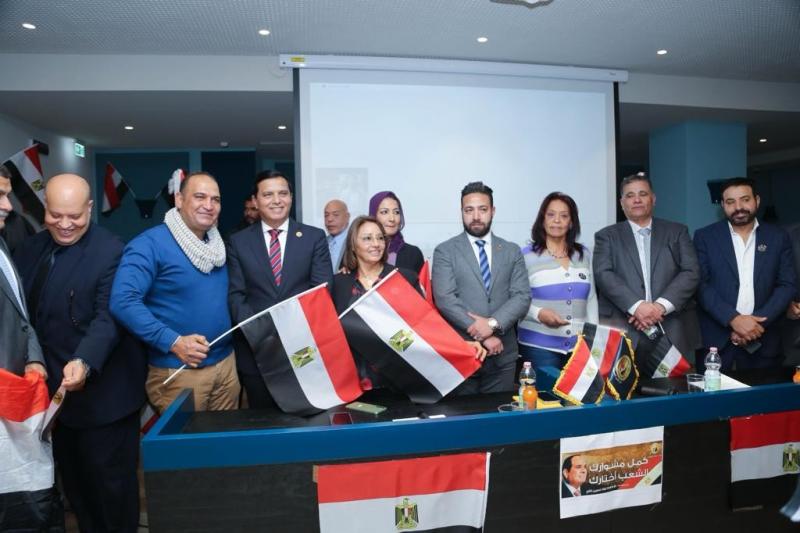 ”حماة الوطن” ينظم مؤتمرا حاشدا بمدينة ميلانو الإيطالية لدعم المرشح الرئاسي عبدالفتاح السيسي