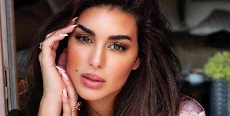ياسمين صبري مع جوني ديب في مهرجان البحر الأحمر السينمائي | صور