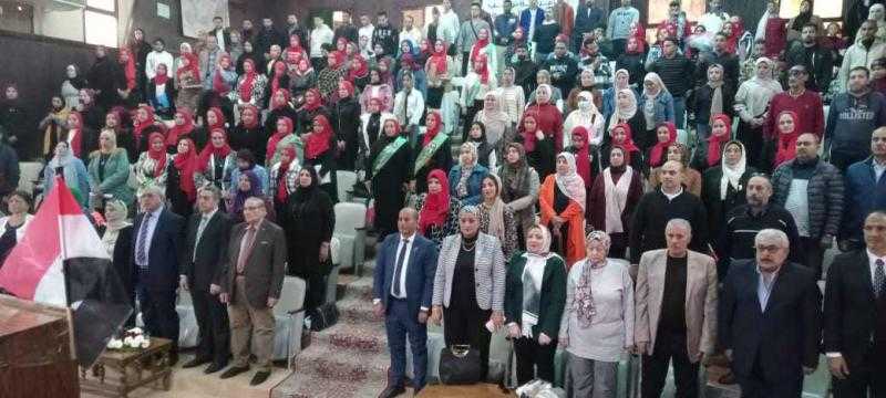 نقابة الاجتماعيين بالشرقية تنظم مؤتمرا حاشدا لدعم الرئيس السيسي | صور
