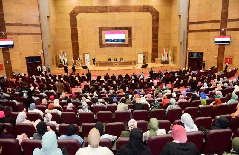 شباب جامعة سوهاج: المشاركة في الانتخابات واجب وطني.. وسنثبت للعالم قوة المصريين وتلاحمهم | صور