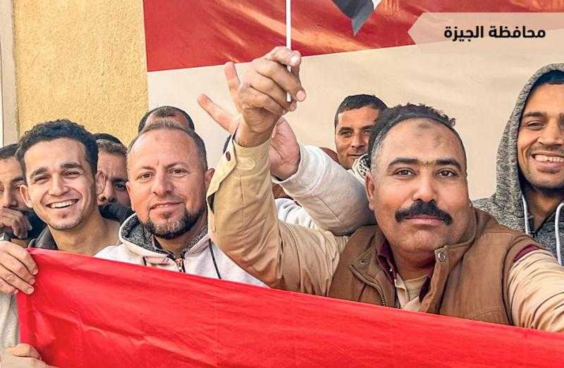 توافد كبير من الناخبين على لجان الاقتراع في الساعة الأولى من الانتخابات الرئاسية بمحافظة الجيزة| صور