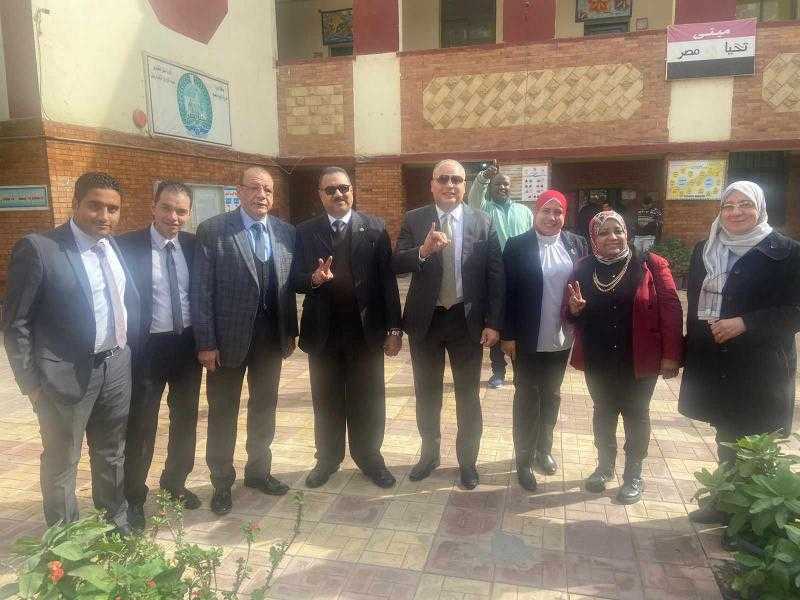 الفنان تامر عبدالمنعم يدلي بصوته في انتخابات الرئاسة بالدقي |صور