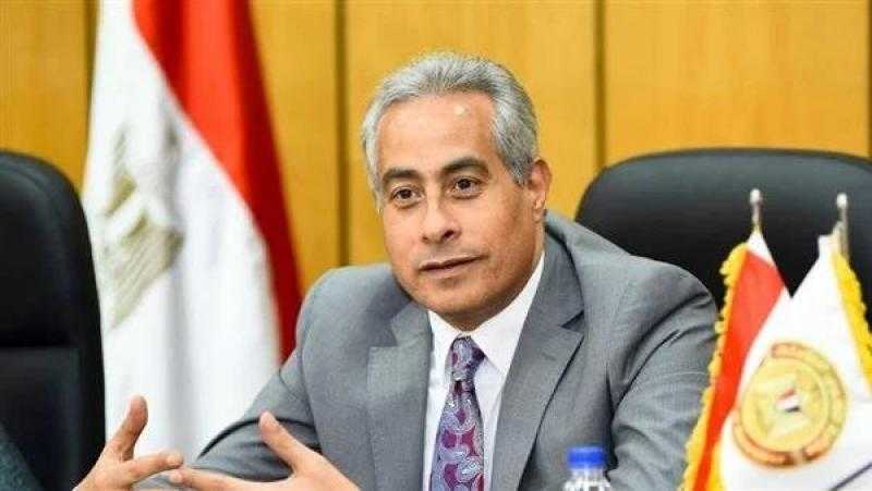 وزير العمل يؤكد متابعة تطبيق الحد الأدنى للأجور بمنشآت القطاع الخاص