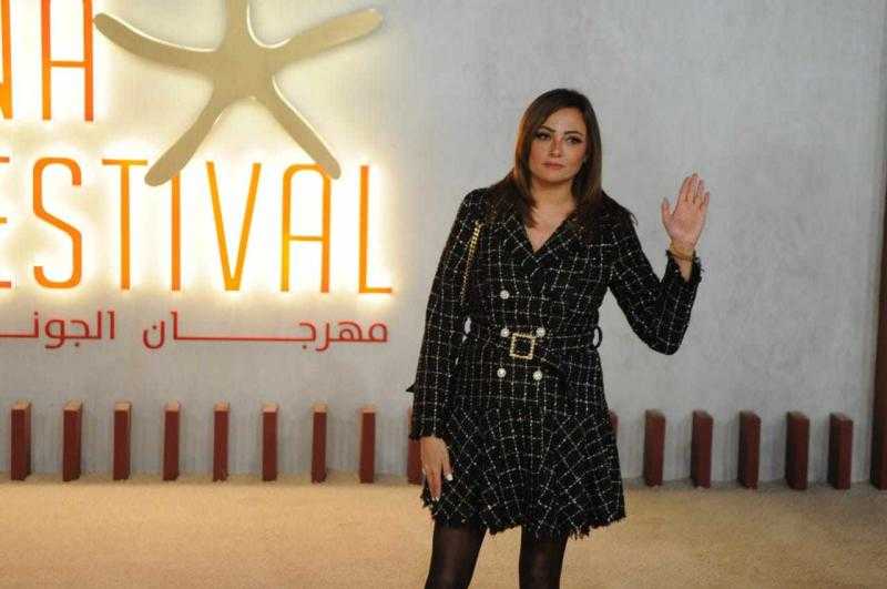 رغم إصابتها.. بشرى تحضر عرض فيلم ”وداعا جوليا” بثالث أيام مهرجان الجونة السينمائي | صور