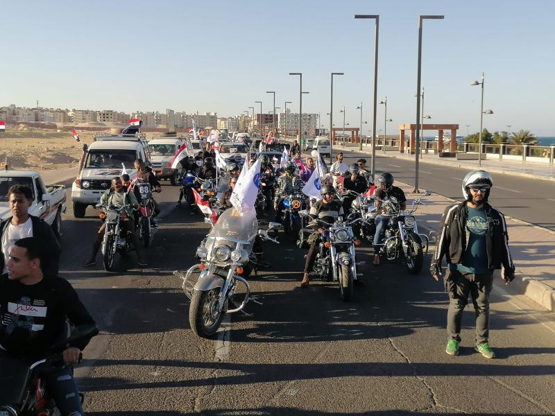 مسيرة حاشدة بالسيارات في الغردقة بمناسبة فوز الرئيس السيسي بالانتخابات