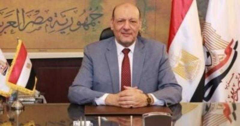 حزب المصريين: القيادة السياسية حريصة على رسم خارطة طريق للأولويات السياسية والاقتصادية والاجتماعية خلال الفترة المقبلة