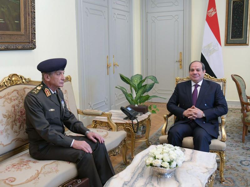 الرئيس السيسي يستقبل الفريق أول محمد زكي وزير الدفاع والإنتاج الحربي