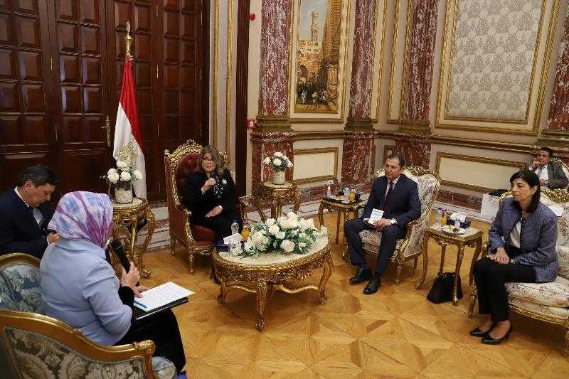 وكيل الشيوخ يستقبل رئيسة لجنة المرأة بالبرلمان الأوزبكي والوفد المرافق لها