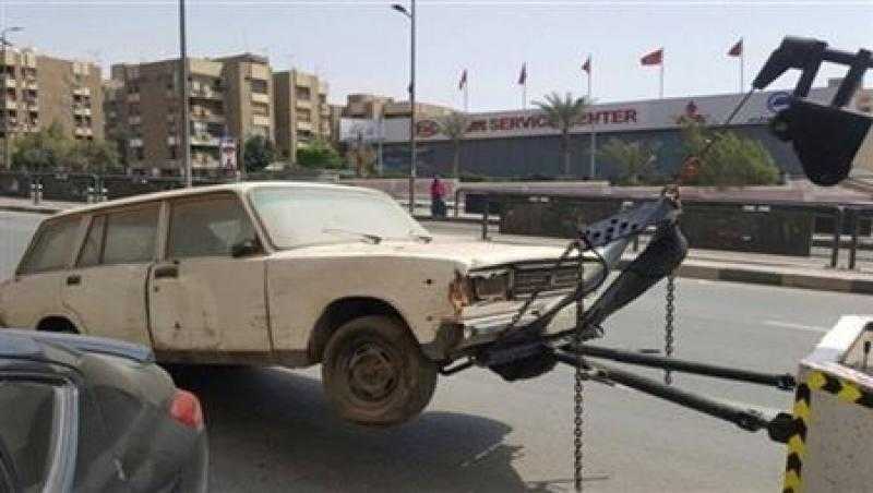رفع 41 سيارة ودراجة نارية متروكة ومتهالكة من الشوارع خلال 24 ساعة