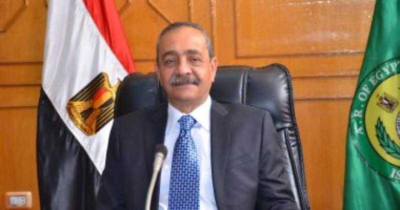محافظ الإسماعيلية يهنئ الفائزين بقرعة حج الجمعيات