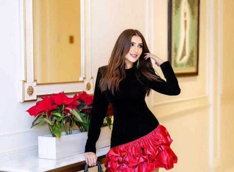 بجلسة تصوير جديدة.. مي عمر تشارك جمهورها احتفالها بالسنة الميلادية الجديدة