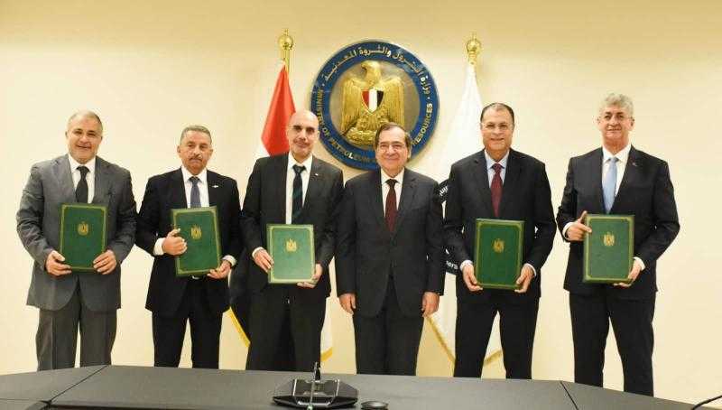 الملا يشهد توقيع مذكرة تفاهم بين أبو قير للمغذيات الزراعية ومجموعة ABB العالمية وشركة MPS