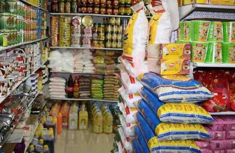 تجارية السويس:وتوجيه المواطنين بالإبلاغ عن أي منفذ يبيع بالمخالفة للأسعار الاسترشادية هدفها السيطرة على الأسعار في السوق المحلي