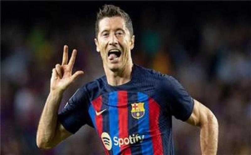 ليفاندوفسكي وفيليكس على رأس قائمة برشلونة لمواجهة فياريال بالدوري الإسباني
