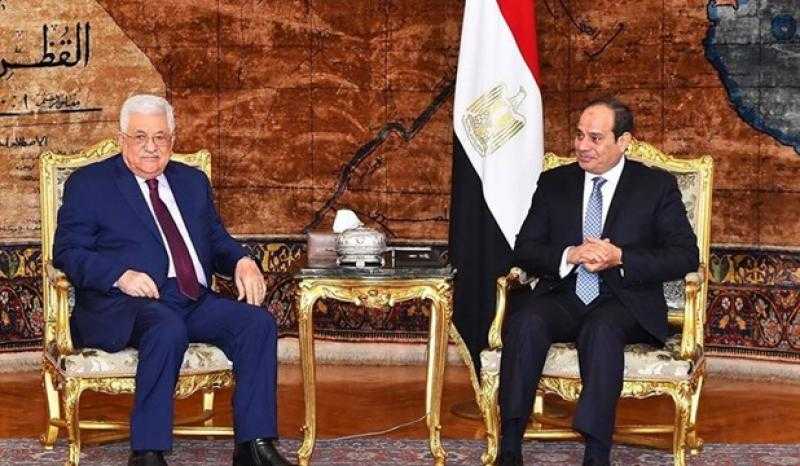 الرئيس السيسي وأبو مازن يتبادلان هاتفيًا التهاني بحلول عيد الفطر المبارك