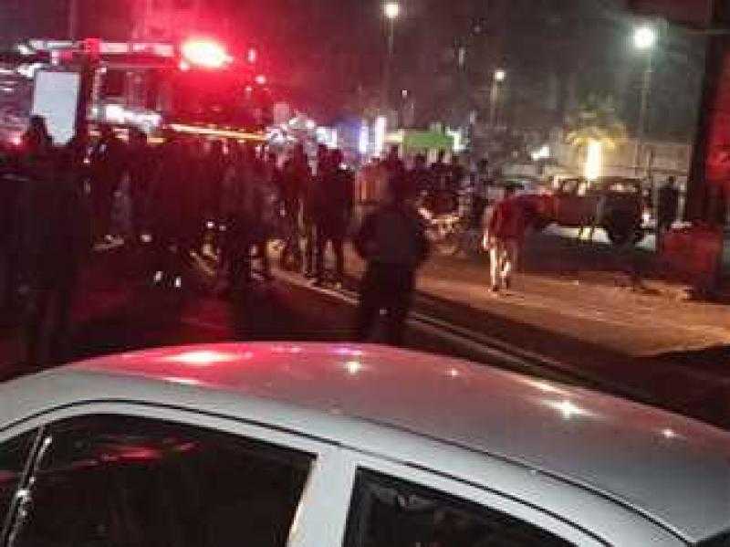 مصرع 4 أشخاص وإصابة 10 آخرين في حادث تصادم أعلى الطريق الأوسطي