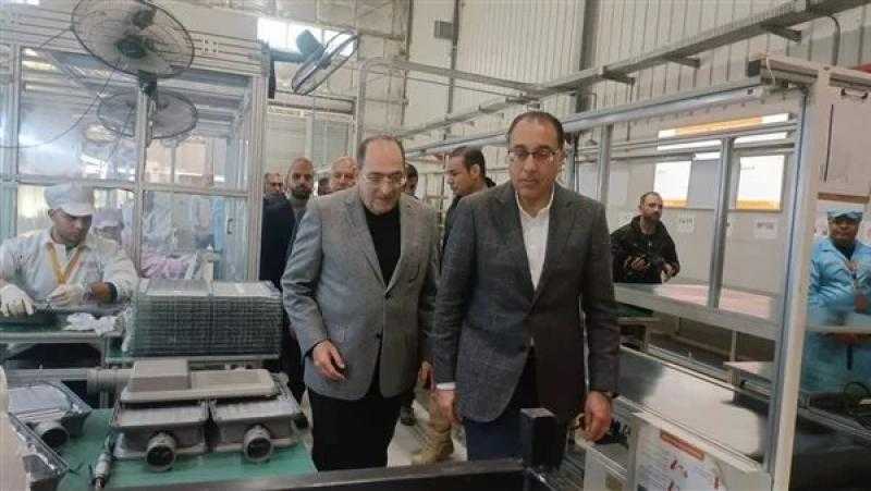 رئيس الوزراء يزور مصنع سيراج «فلير» لإنتاج أجهزة الإضاءة