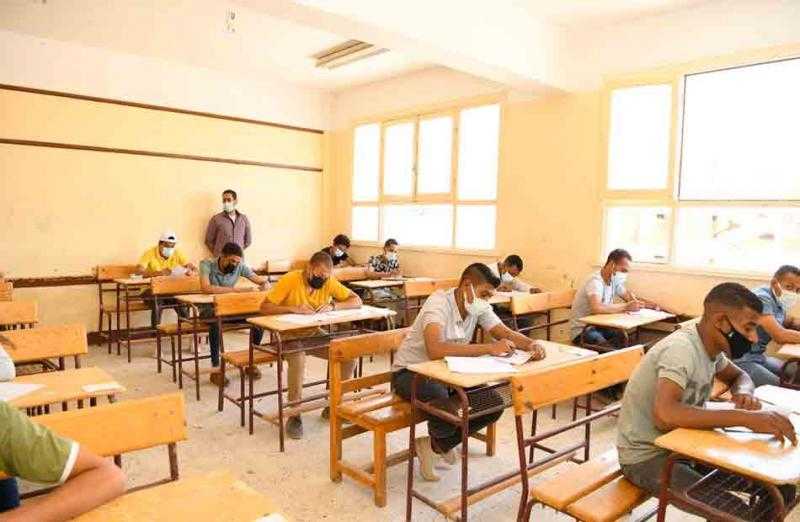 بدء امتحانات الفصل الدراسي الأول للصف الثاني الثانوي في القاهرة.. غدًا