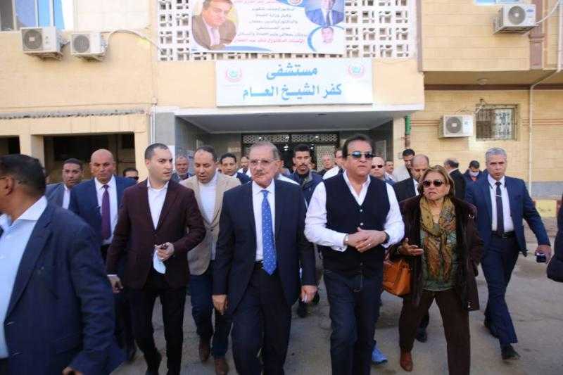 برفقة المحافظ.. وزير الصحة يتفقد مستشفى كفر الشيخ العام ويوجّه بتكثيف العمل بالعيادات المسائية| صور
