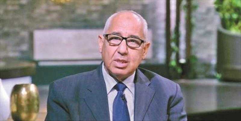 رئيس شعبة الأدوية يطالب بكتابة الاسم العلمي على الدواء: مصلحة المواطن المصري فوق أي اعتبار.. فيديو