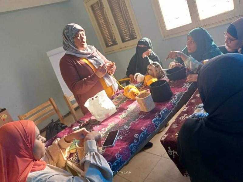 شباب ورياضة الأقصر تنظم الدورات التدريبية الحرفية للفتيات | صور