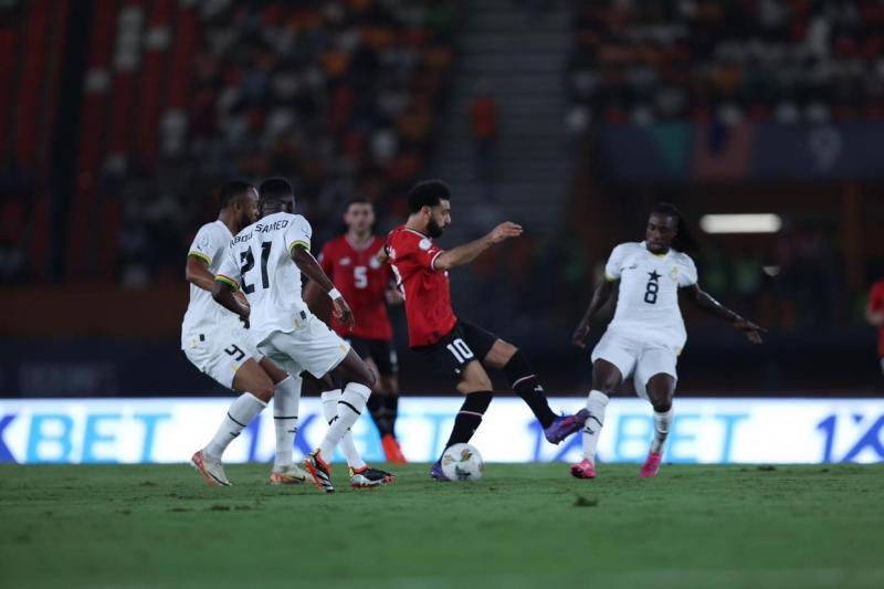 محمد صلاح يطمئن الجماهير على إصابته