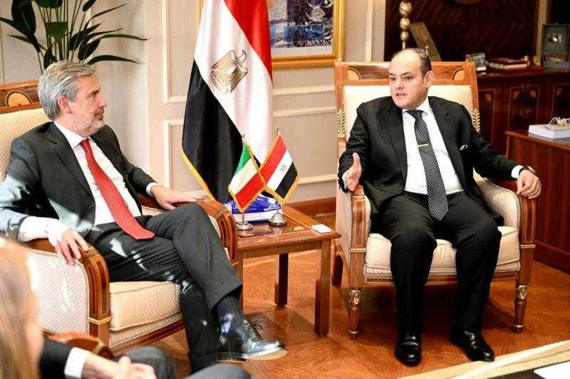 وزير التجارة يبحث مع سفير إيطاليا بالقاهرة فرص تعزيز التعاون الاقتصادي بين البلدين