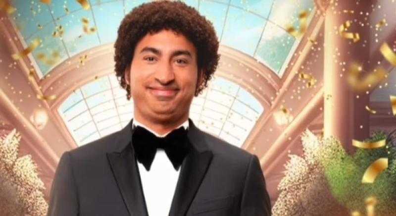 علي ربيع يشوق الجمهور لأحدث أعماله الفنية فيلم «عالماشي»