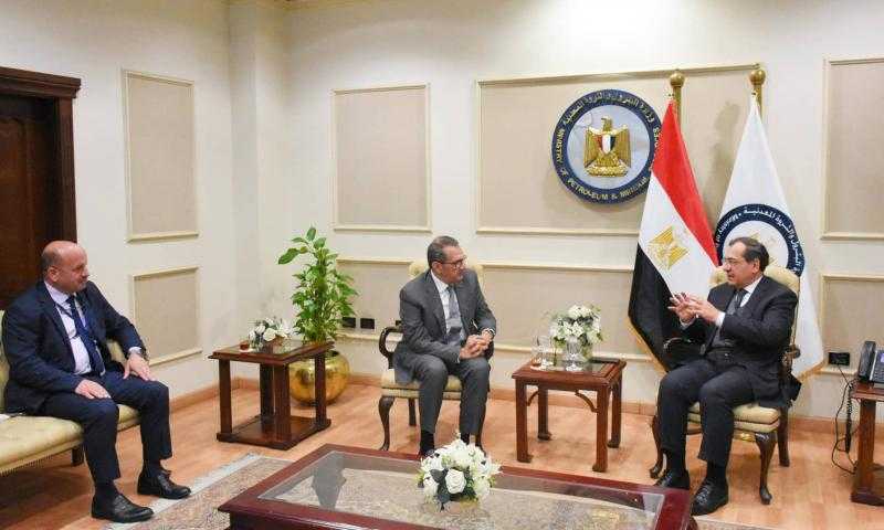 وزير البترول يبحث مع أديس القابضة لخدمات الحفر التعاون المشترك