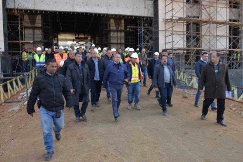 وزير النقل: شبكة القطار الكهربائي السريع توفر 72 ألف فرصة عمل