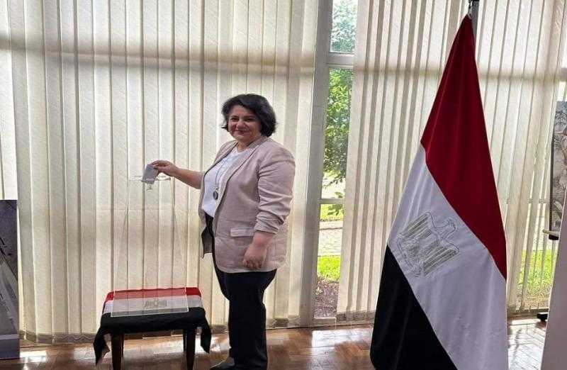 سفيرة مصر لدى البرازيل تقدم أوراق اعتمادها للرئيس البرازيلي